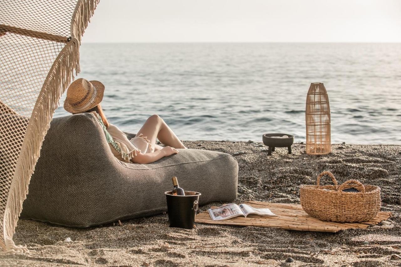 Khroma Luxury Suite 2 Beach Front Apartment Herszonisszosz Kültér fotó
